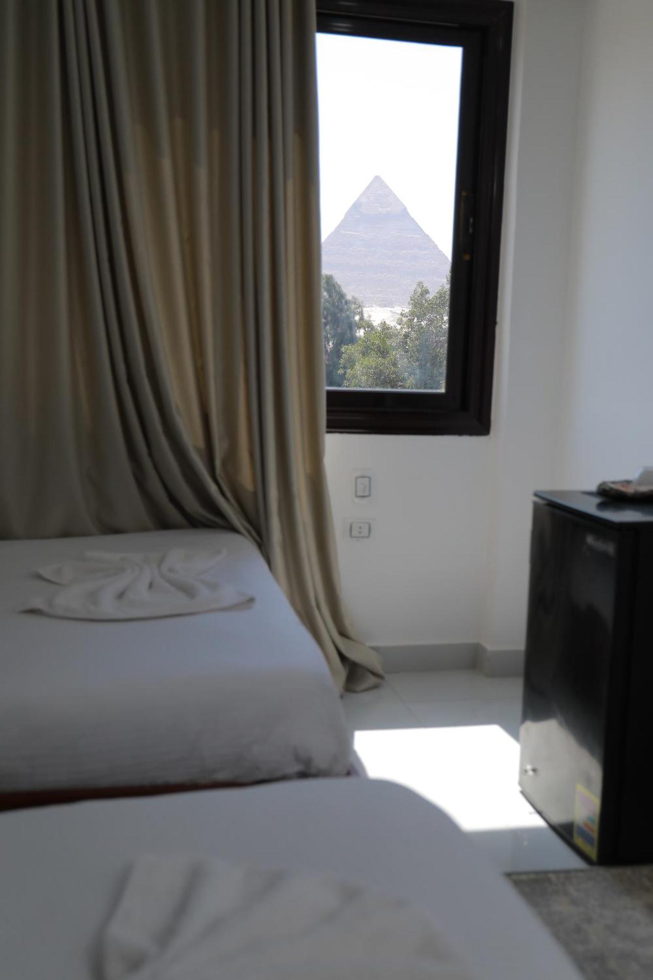 Prince Pyramids Inn Kafrat al Jabal Bagian luar foto