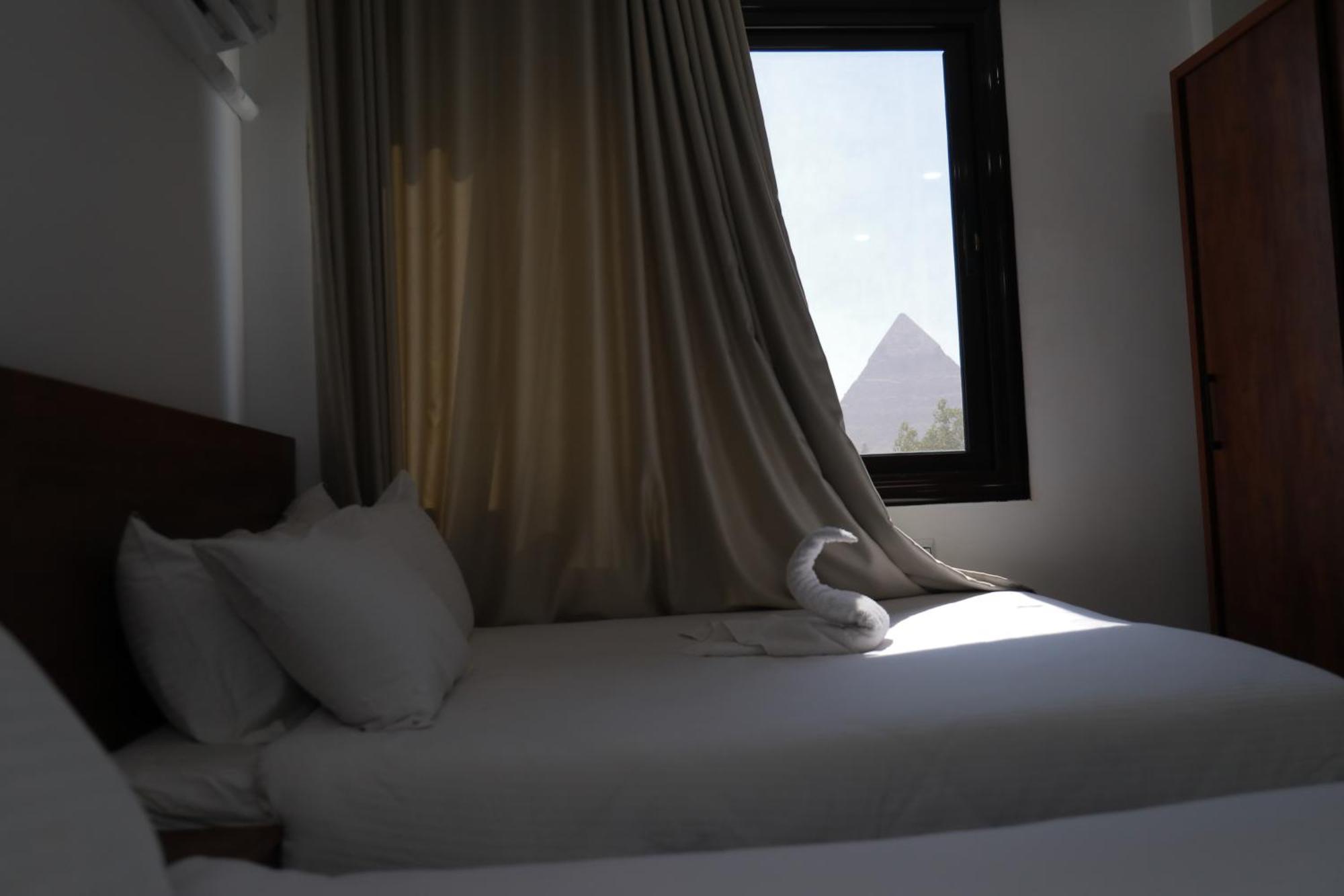 Prince Pyramids Inn Kafrat al Jabal Bagian luar foto