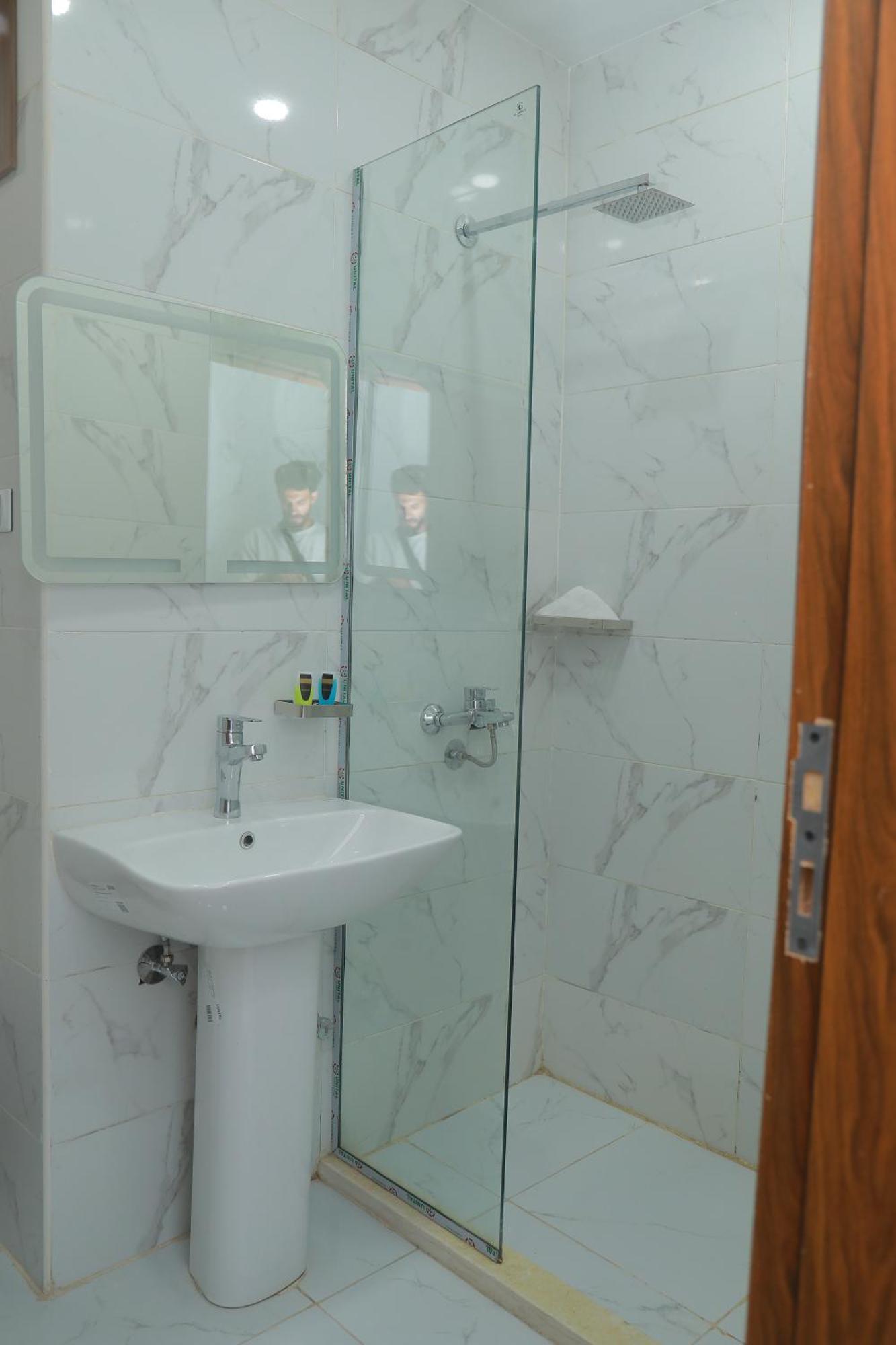 Prince Pyramids Inn Kafrat al Jabal Bagian luar foto